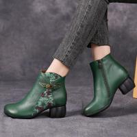 8101嫔妃丽人头层牛皮复古新中式圆头百搭粗跟舒适软面拼接印花简约女靴（空叶靴）