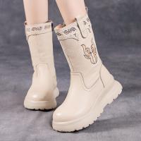 6189嫔妃丽人头层牛皮时尚浅口复古花朵西部骑士坡跟刺绣圆头加棉女靴（小猴中靴）