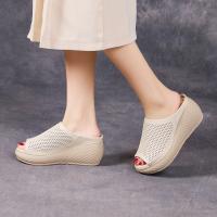 51866嫔妃丽人头层牛皮舒适厚底镂空坡跟简约时尚小个子增高女士凉拖鞋（小孔拖鞋）